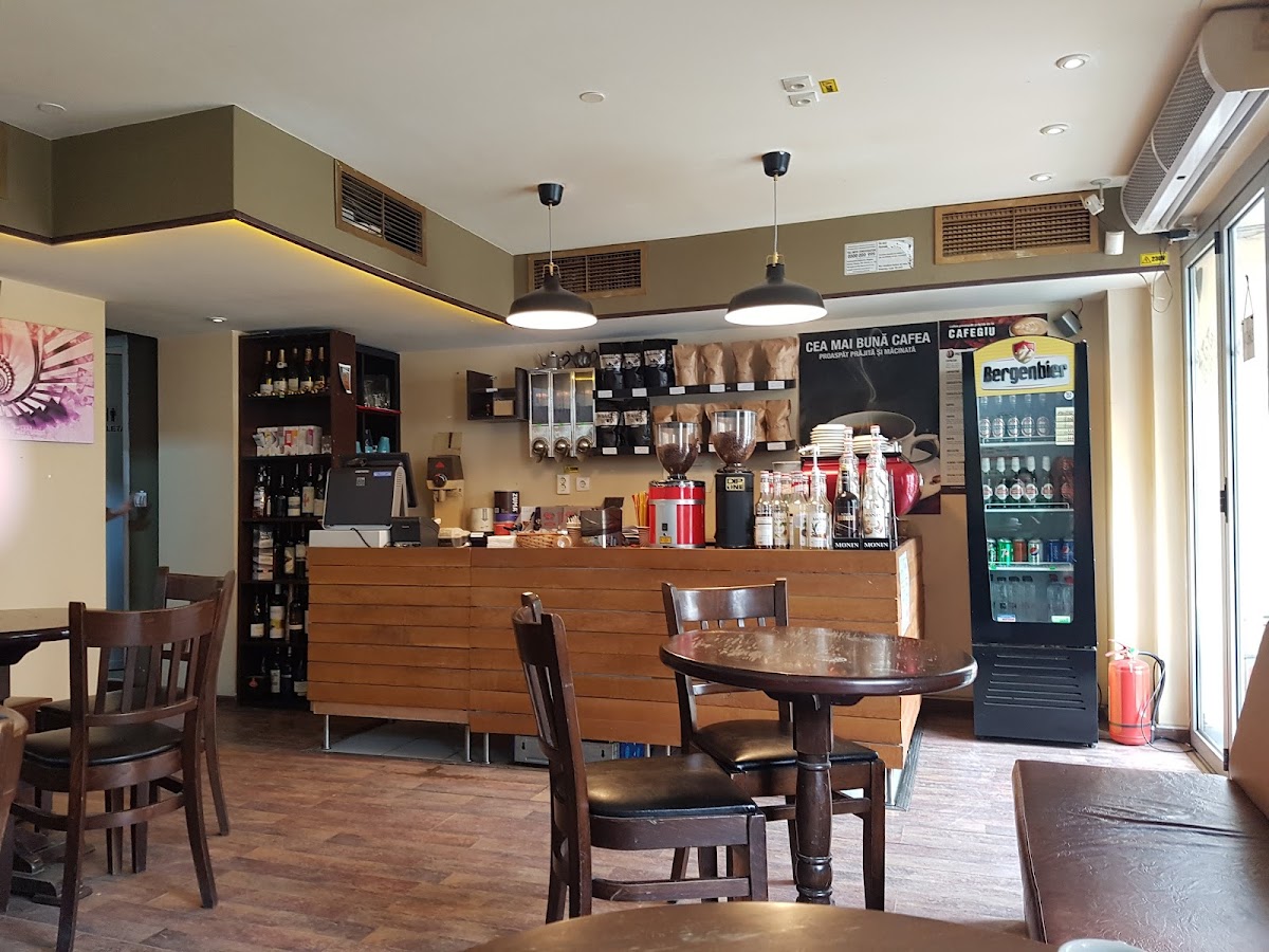Cafegiu Pitești Photos 2